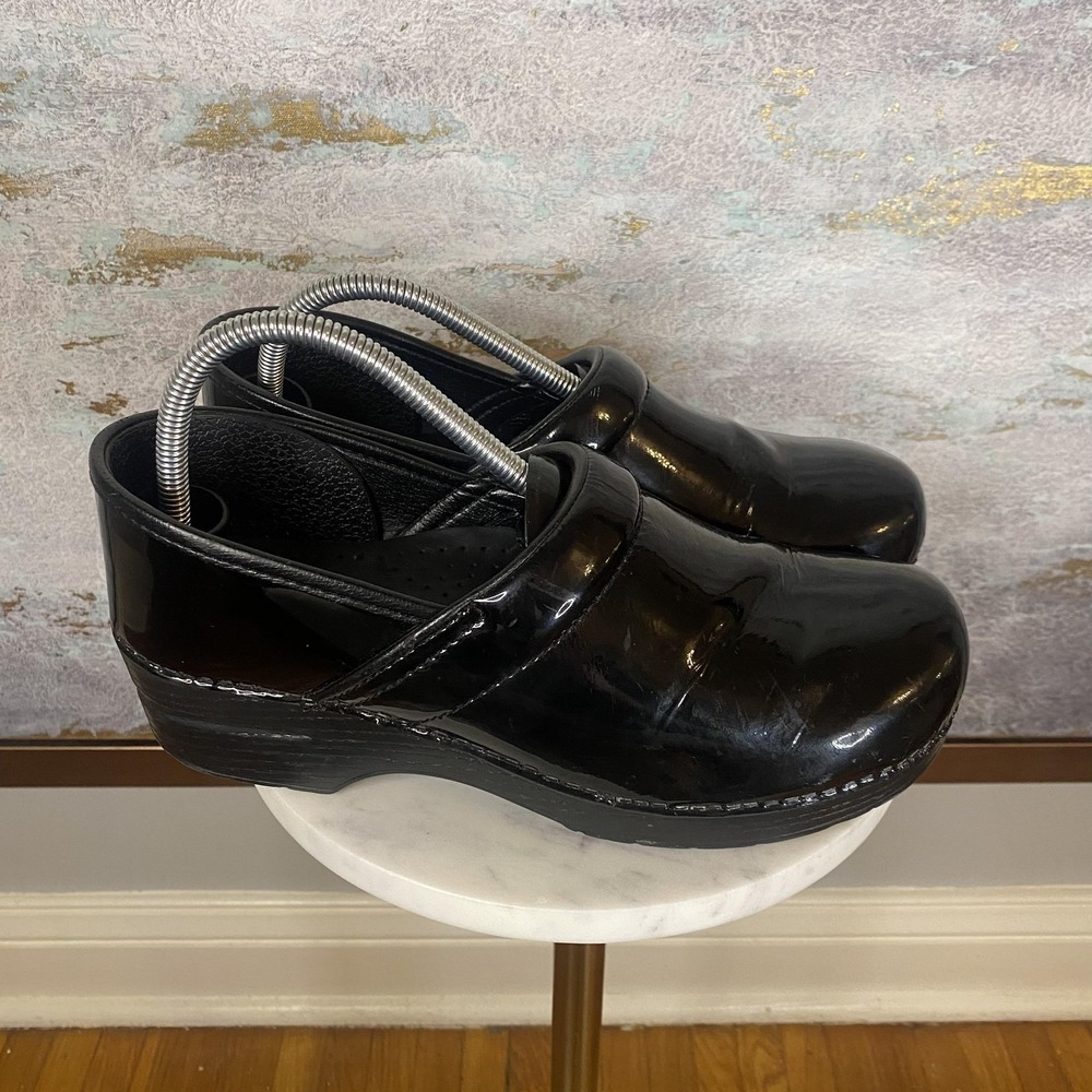 Dansko Clog Shoes Womens Size 10.5 EU 41 Black Patent Leather Slip On Comfort